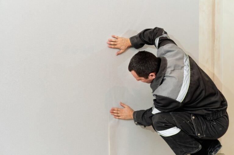 Cómo tapar grietas y agujeros en la pared antes de pintar: Guía paso a paso tapargrietas